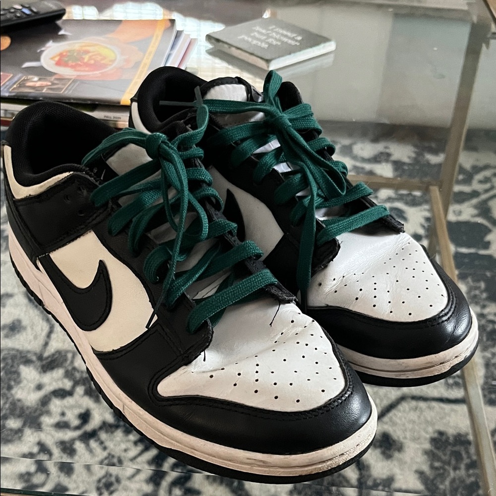 Nike Men's panda Dunks Black and White Sneakers with Green Laces men’s 8.5